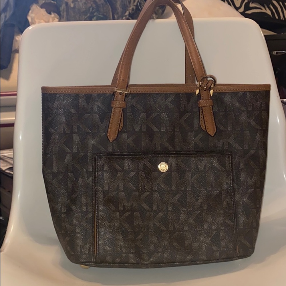Micheal kors purse